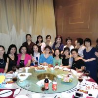 2011年7月香港教師們於中國傳媒大學進修時為講師舉辦謝師宴